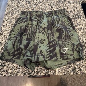 Gymshark Arrival 5” Shorts w/ zippers GREEN CAMO